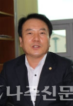 김선용 운영위원장