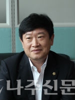 윤정근 안전행정위원장