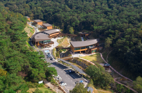 금성산에 있는 천혜의 산림휴양시설 ‘국립나주숲체원’ 전경